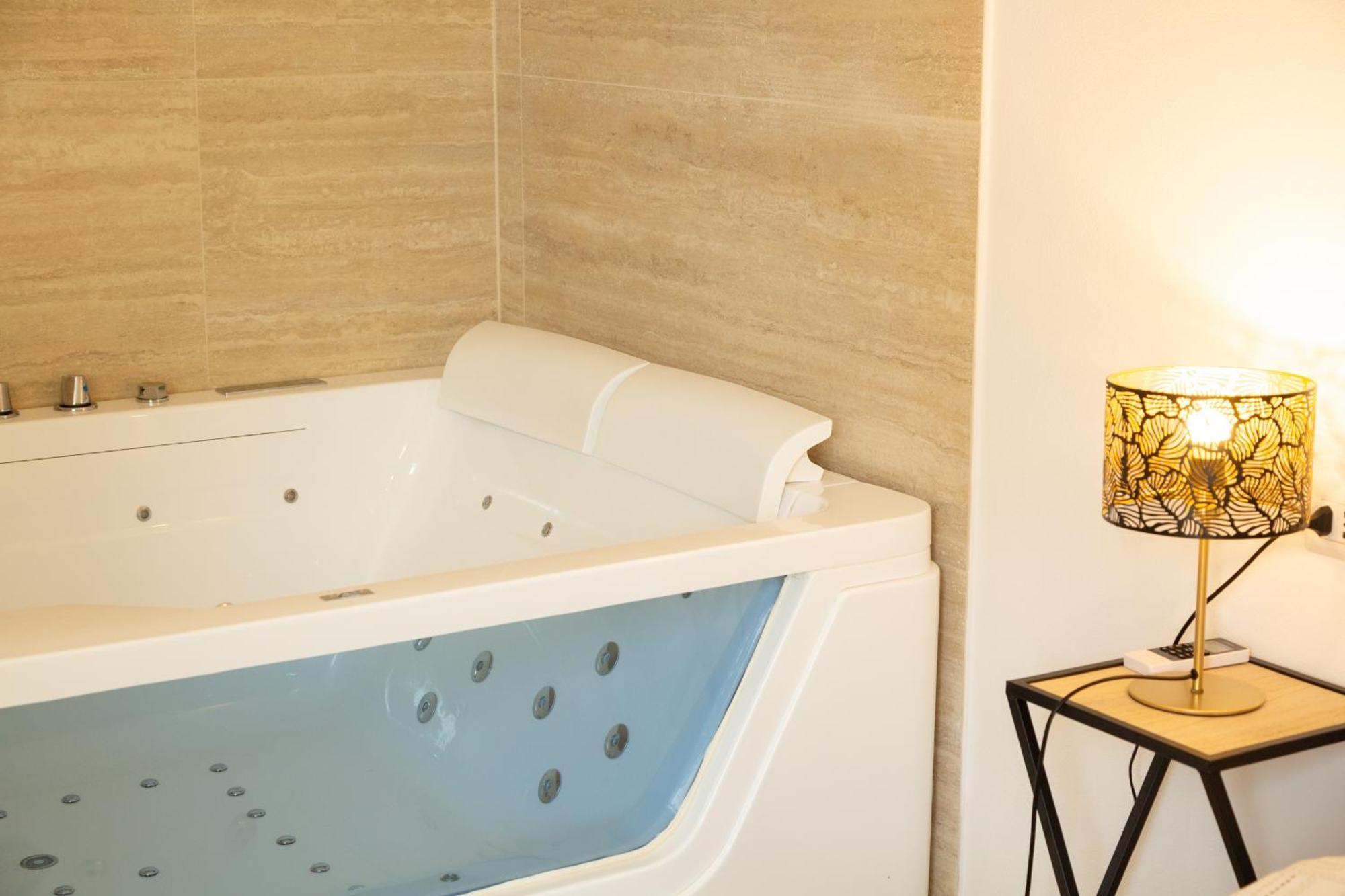 Maris Suite - Appartamento Con Vasca Idromassaggio Alghero Exterior photo